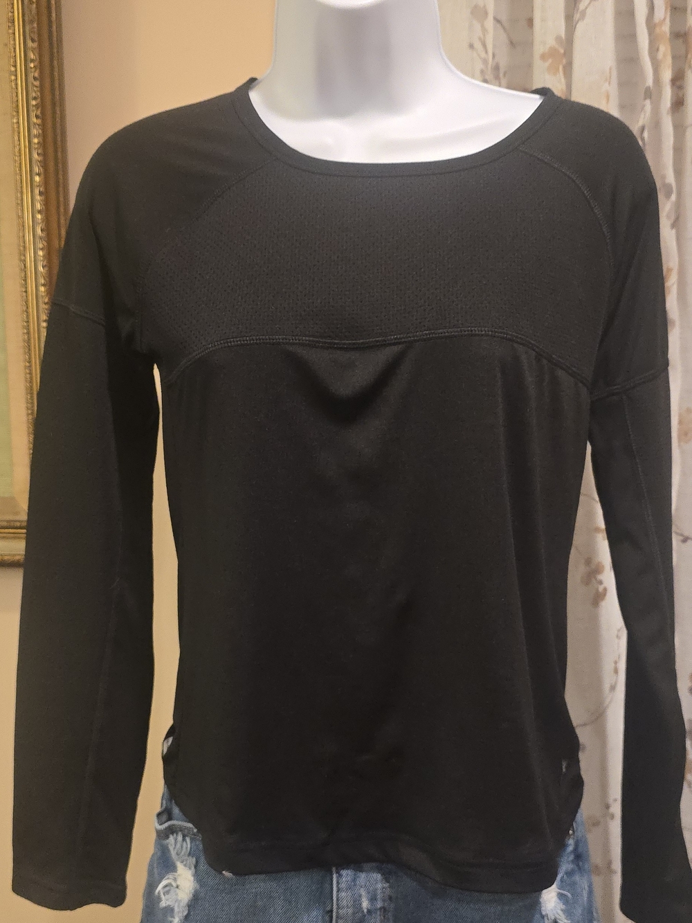 Danskin Black Long Sleeve Crewneck Top